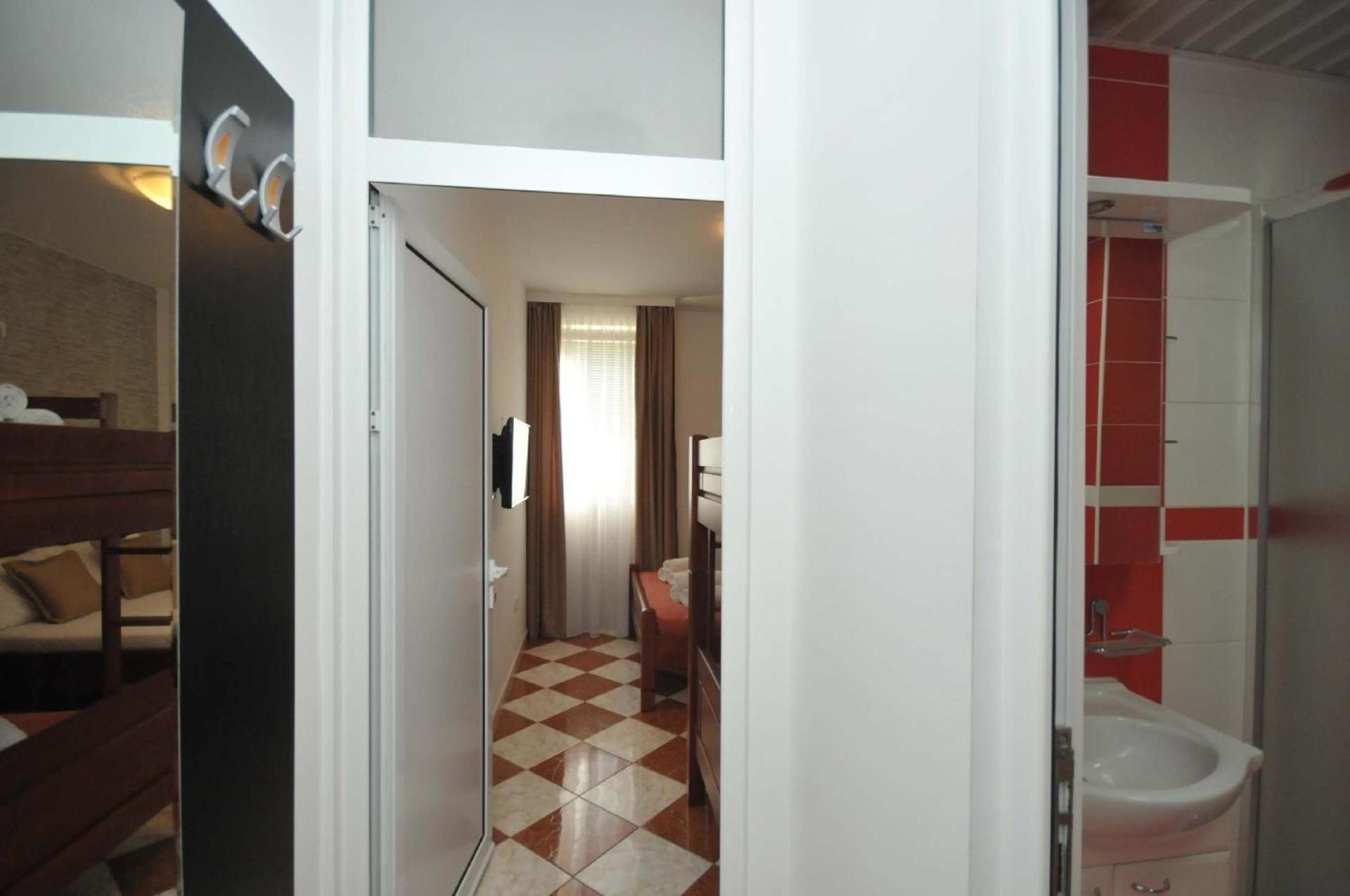 Ferienwohnung Fuer 4 Personen Ca 55 M In Budva, Adriakueste Montenegro Kueste Um Budva Exterior foto